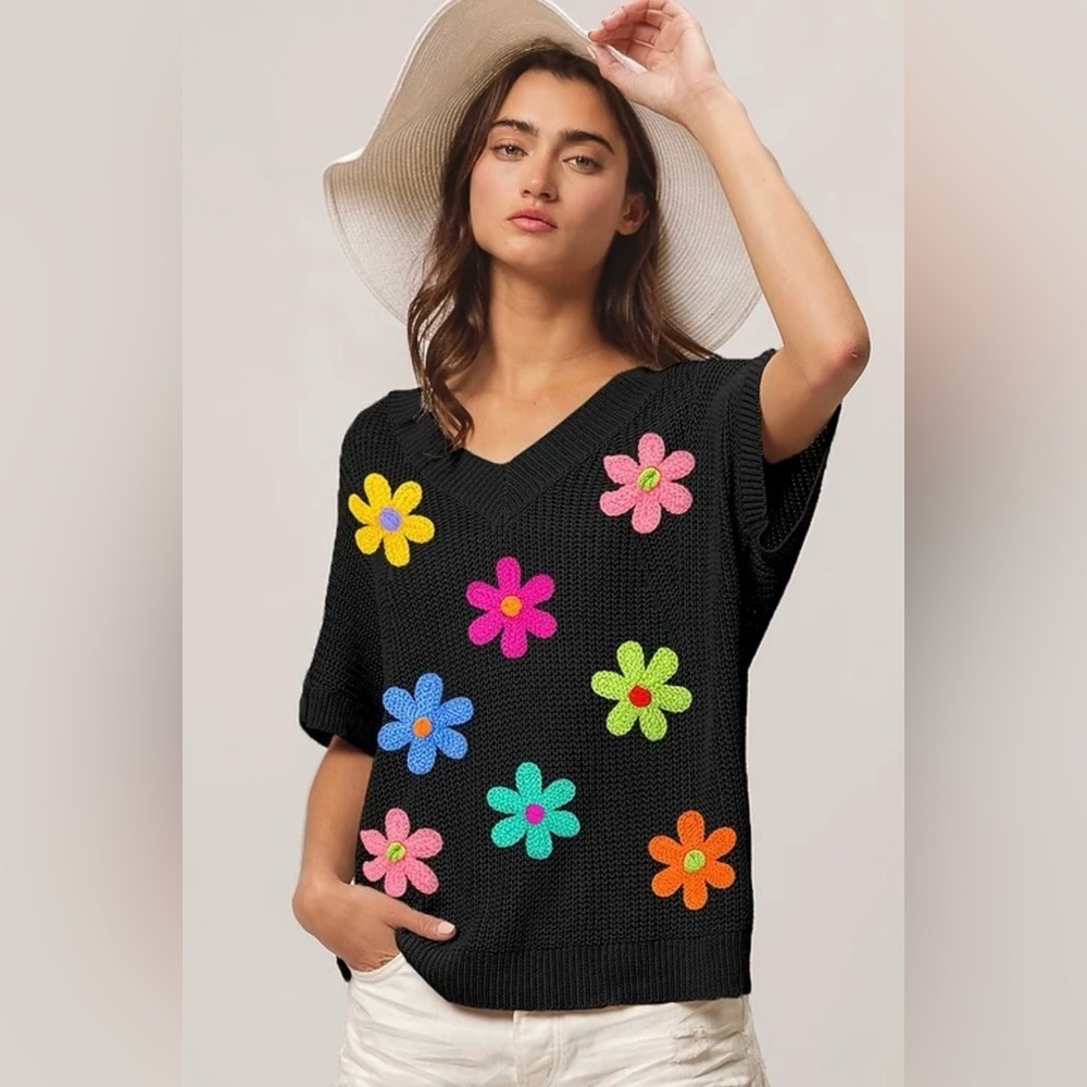 NWT BiBi Crochet Flower Patch Short Sleeve Dolman Sweater Size Large